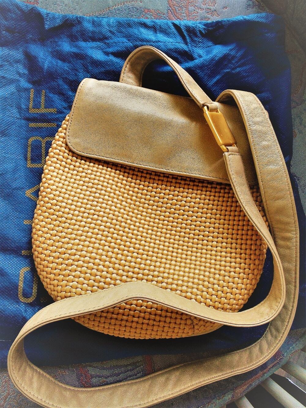 Vtg Sharif Americana Gold Tan Leather Woven Straw Look Crossbody Bag